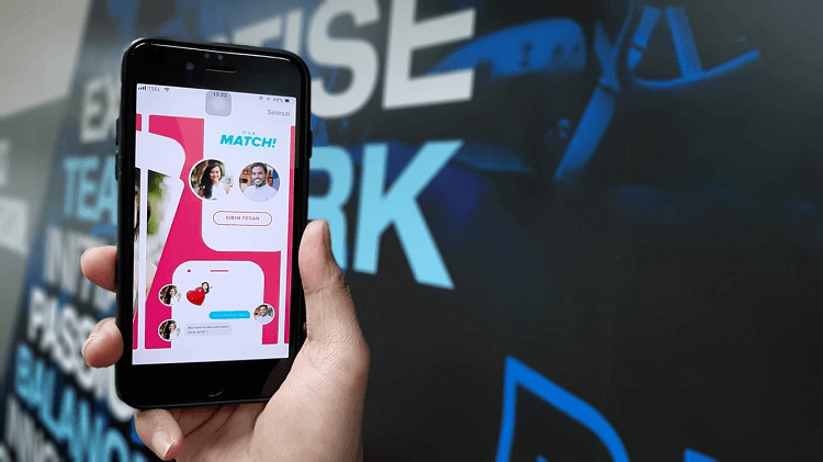 Can You Have Two Accounts On Tinder - tinder on mobile phone