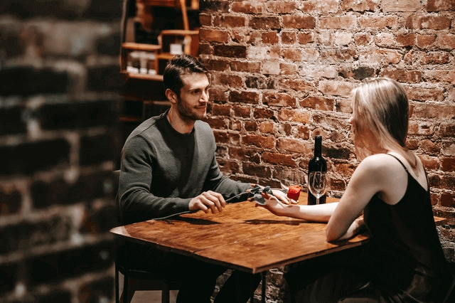 16 Reasons There Won’t Be A Second Date - flower on the first date