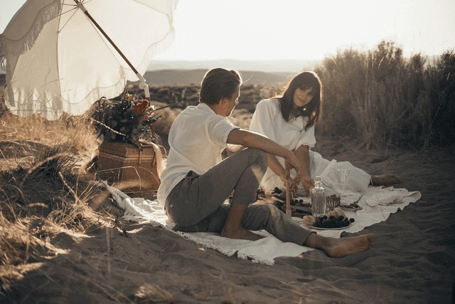 16 Reasons There Won’t Be A Second Date - picnic date